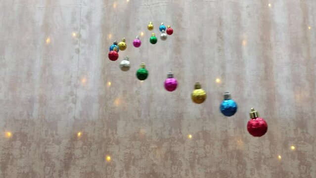 A pendulum wave is an elementary physics demonstration and kinetic art comprising a number of uncoupled simple pendulums with monotonically increasing lengths. Happy New Year. Jingle bells color balls