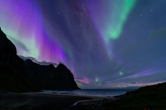 Nordlichter Lofoten Kvalvika Beach