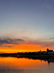 Panorama Torunia, zachód słońca nad Toruniem, Torun, Poland © francesco.es