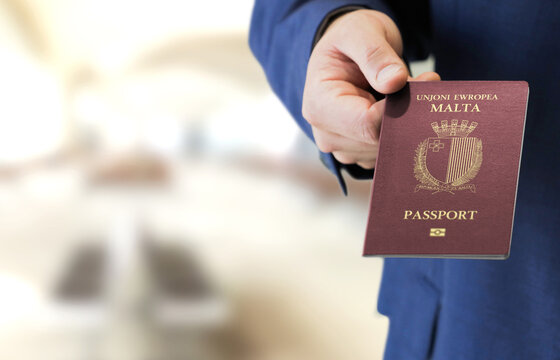 Malta passport, raise hand when boarding to hand over the passport