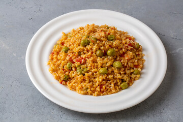 Bulgur pilaf with peas; Turkish name; Bezelyeli bulgur pilavi