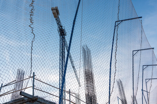 Redes de seguridad en la construcci&oacute;n de un edificio