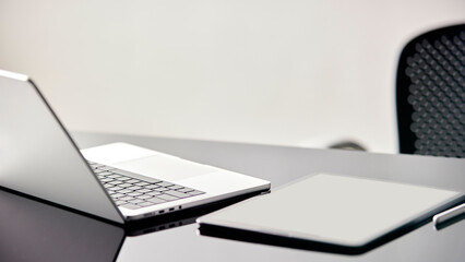 Office work environment that can be utilized for successful business.