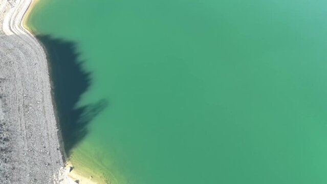 岐阜県　飛騨　御母衣湖　ドローン撮影