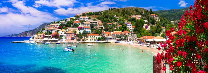 Foto auf Acrylglas One of the most beautiful traditional greek villages - scenic Assos in Kefalonia (Cephalonia) Ionian islands , popular tourist destination in Greece © Freesurf