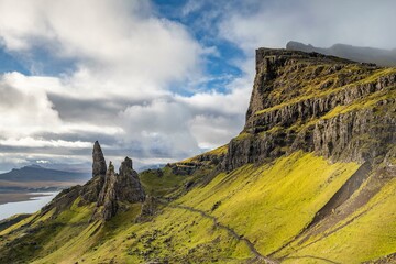 Rock Needle Old Man of Storr, Trotternish Peninsula, Highlands, Isle of Skye, Inner Hebrides, Scotland, United Kingdom, Europe - obrazy, fototapety, plakaty