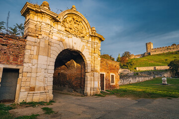 Fototapeta na wymiar Gate to the old park Kalemegdan in Belgrade