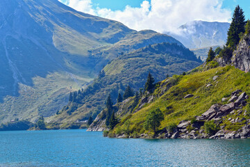 Der Spullersee in Dalaas/Vorarlberg (Österreich)