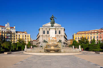 Monument to Felipe IV on Eastern square (Plaza de Oriente) and Royal theatre (Teatro Real), Madrid, Spain © Mistervlad