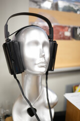 Hi fi headphones for audiophile. Listen to music in high fidelity with professional headset