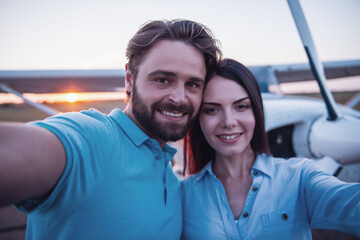 Couple and aircraft