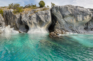 Naklejka premium Marble cave