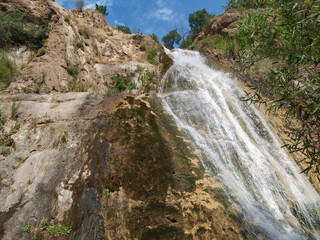 Obraz premium Waterfall in the mountains of iran. The natural landscape