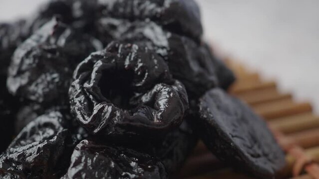 Healthy Natural Dried Plums, prunes 