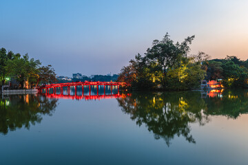 Obraz premium Ngoc Son Temple on an islet in Hoan Kiem Lake, Hanoi, Vietnam.