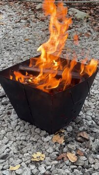 It's therapeutic, The atmosphere of bonfires in nature provides indescribable pleasure. Have a great time with your family. Healing to escape the stuffy city..
