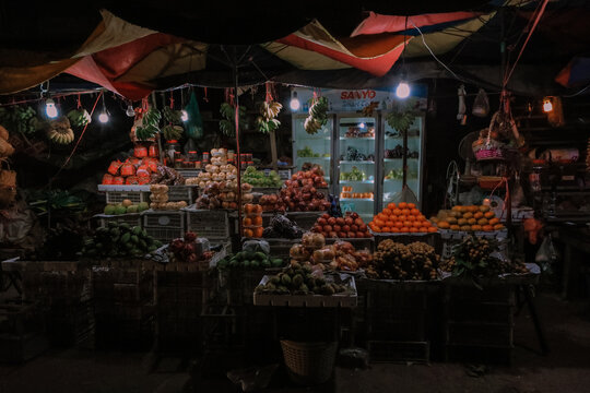Obststand Obststand 影像 – 瀏覽 1,213 個素材庫相片、向量圖和影片 | Adobe Stock
