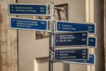 Berlin Straßenschild mit Sights