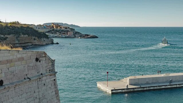 Marseille, sortie du vieux port, timelapse, France