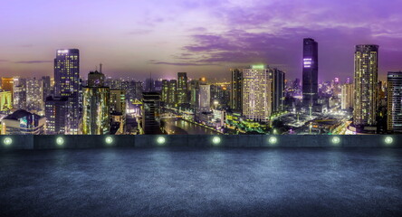 Fototapeta na wymiar city skyline at night light building