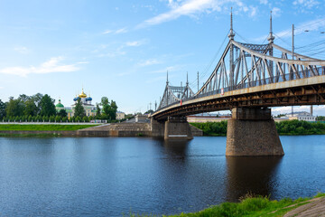 Fototapeta na wymiar Tver, view of the Old Volga Bridge from the Afanasy Nikitin embankment