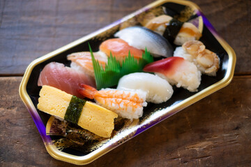 買ってきたお寿司盛り合わせ