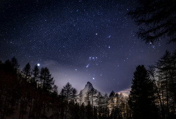 Fototapeta na wymiar Matterhorn und der Gürtel des Orion