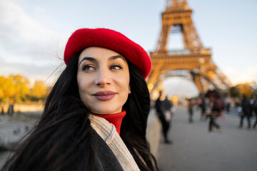 selfie woman with beret in paris background eiffel tower