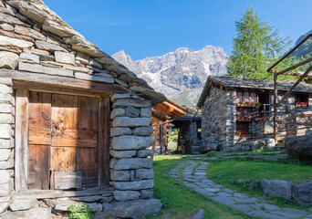 The Punta Gnifetti or Signalkuppe, Parrotspitze, Ludwigshohe, Piramide Vincent peaks from Rifugio...