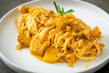pumpkin spaghetti pasta alfredo sauce