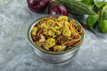 Stir fried noodles with prawn