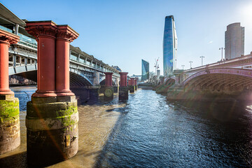 Blackfriars Bridge blackfriars railway bridge  is a road and foot traffic bridge over the River 