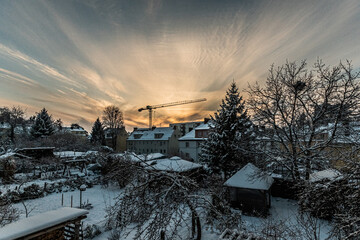 Zachód słońca w zimowy wieczór w Elblągu