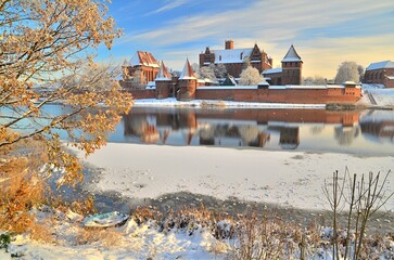 Fototapeta na wymiar Malbork Castle panorama 