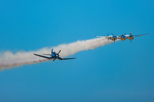 airplanes, F- 4U Corsair, P-38 Lightning