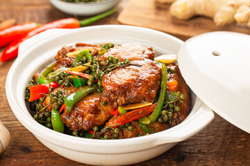 Chicken wings with rattan pepper