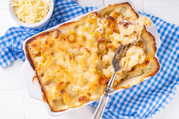 Baked mac and cheese casserole