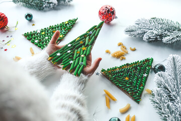 Idea for Christmas creativity with children © shine.graphics