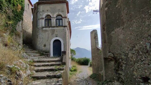 Maratea - Scorcio del borgo vecchio su Monte San Biagio
