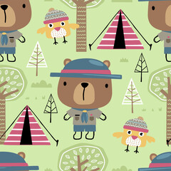 Seamless pattern vector of cute bear in scout uniform with little bird in encampment - obrazy, fototapety, plakaty