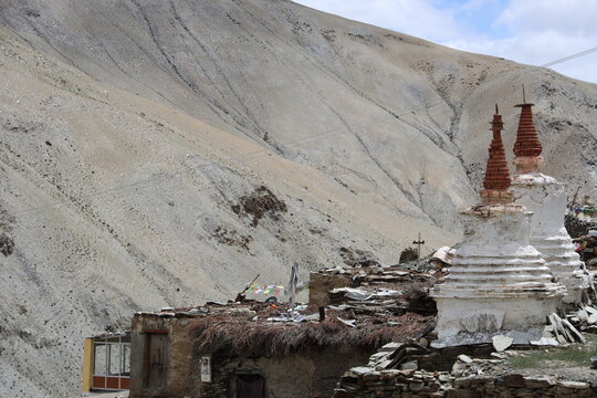 ruins of the ancient village in Changthang 