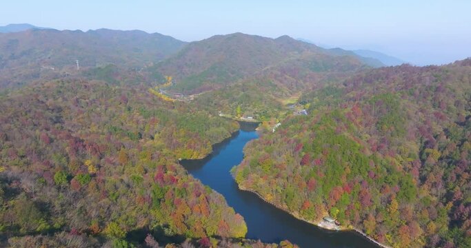 Wuhan Mu Lan Tianchi Scenic Area Late Autumn Scenery