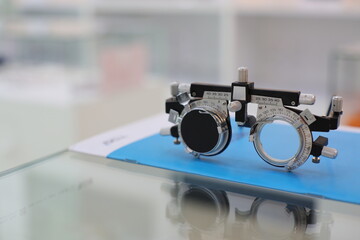 Trial frame glasses 