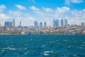 Obraz premium Panoramic view of the new city of Istanbul taken from the Bosphorus strait