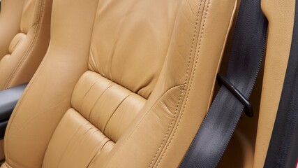 Drivers seat and seat belt