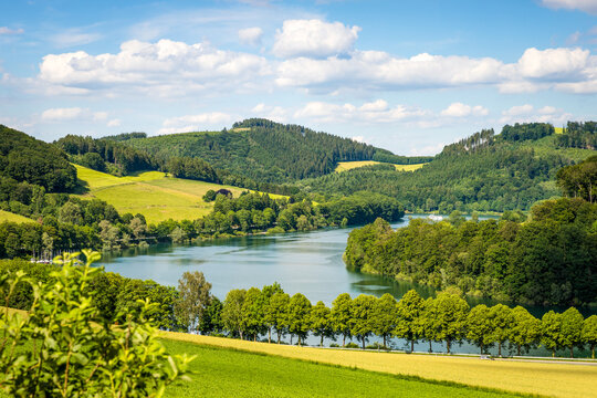 Hennesee bei Meschede im Fr&uuml;hling