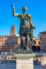 statue, located, next, palatine, hill, representation, spqr, emperor