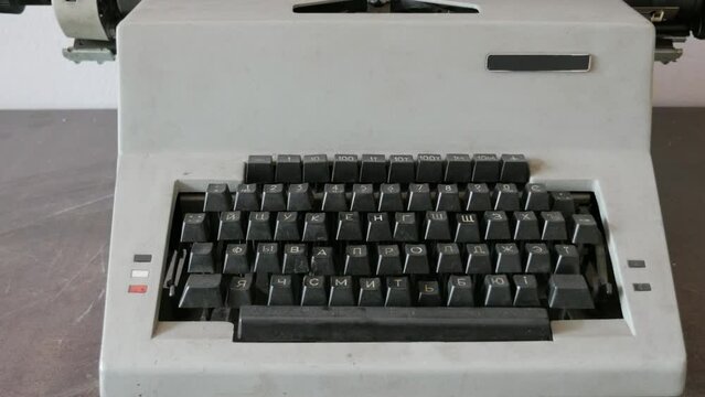 Retro Typewriter Mechanical Keyboard
