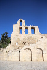 ode&oacute;n de herodes &aacute;tico