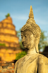 sitting buddhas in Wat Tai Chai Mongkhon